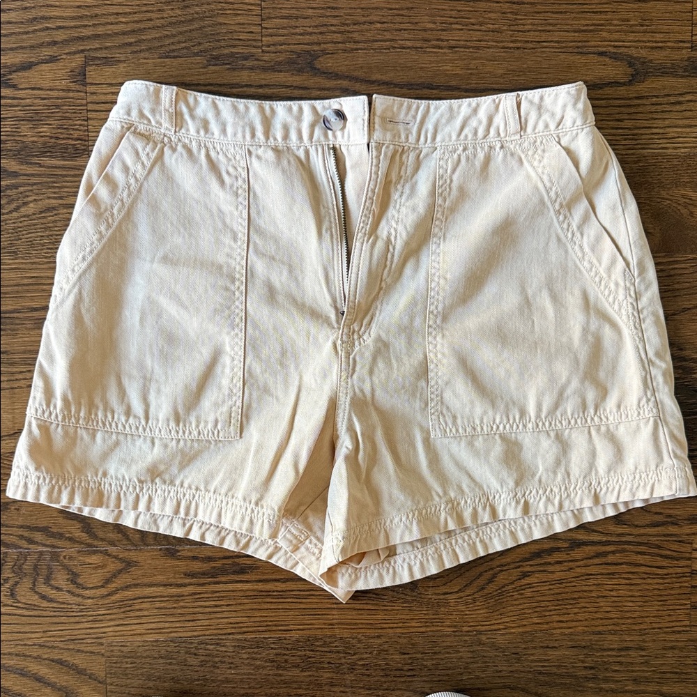 Universal Thread High Waist Cream Shorts